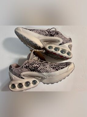 Nike Air Max Dn Women’s Snakeskin Size 10